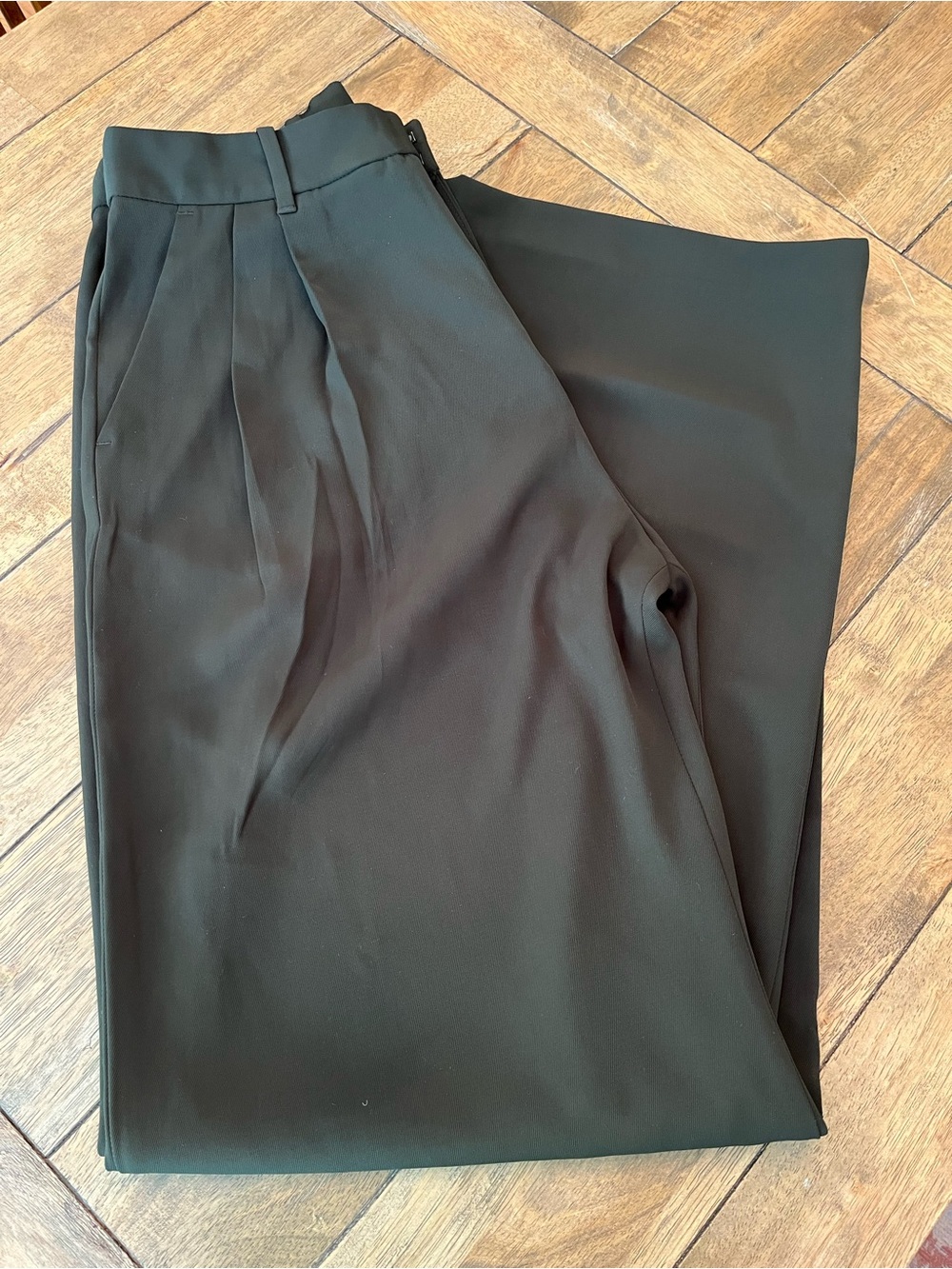 GAP Dark Green Woman’s 365 High Rise Trouser size 10 TALL